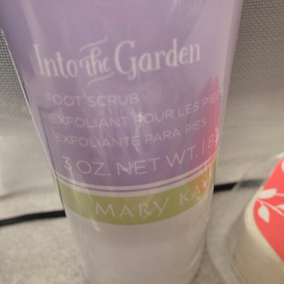 Into the Garden Pedicure Set - Picture 4 of 6